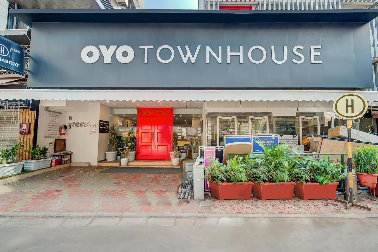 Vaccinated Staff- Oyo Townhouse 105 Khar West Station Hotell Mumbai Exteriör bild