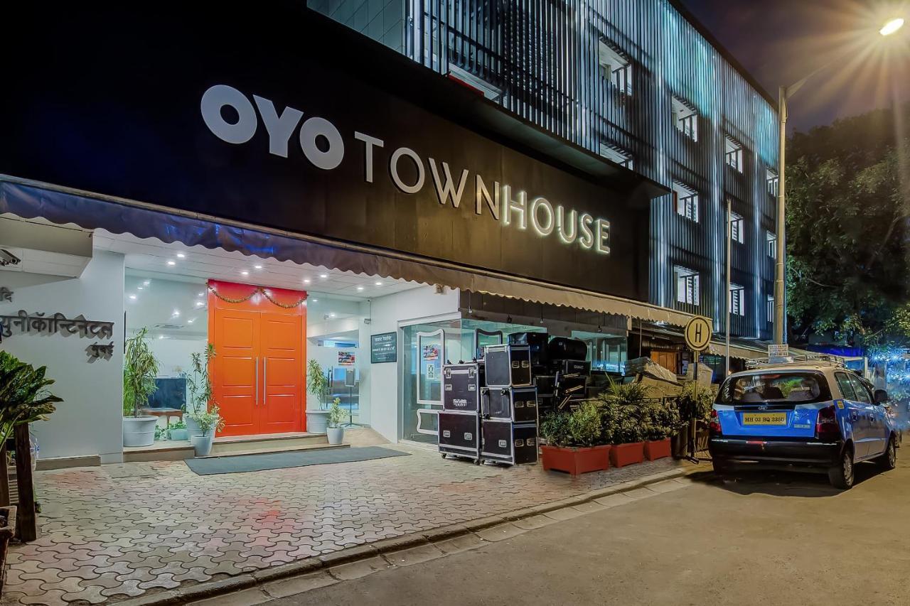 Vaccinated Staff- Oyo Townhouse 105 Khar West Station Hotell Mumbai Exteriör bild